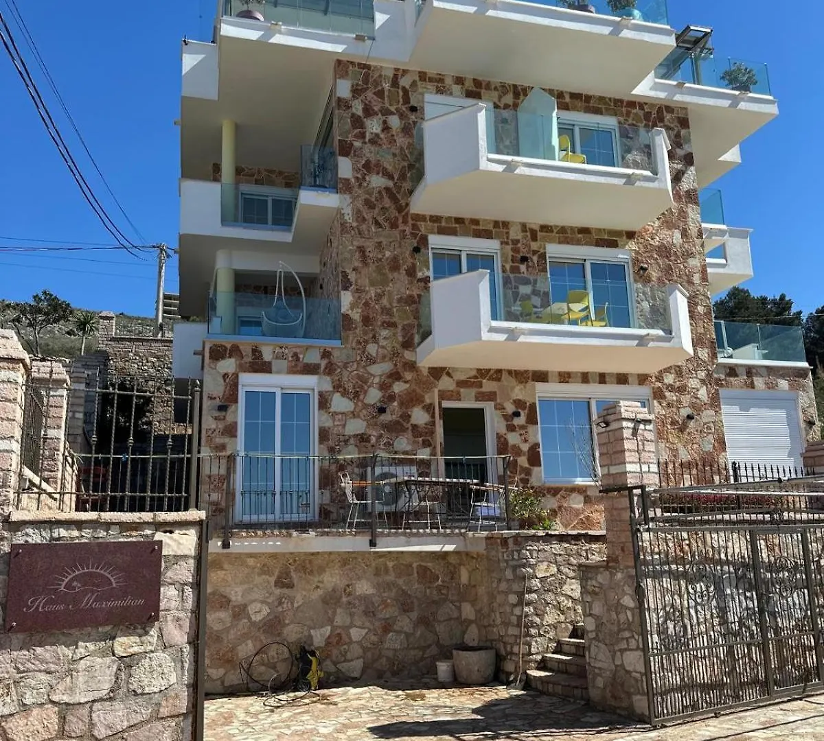 Haus Maximilian Daire Saranda