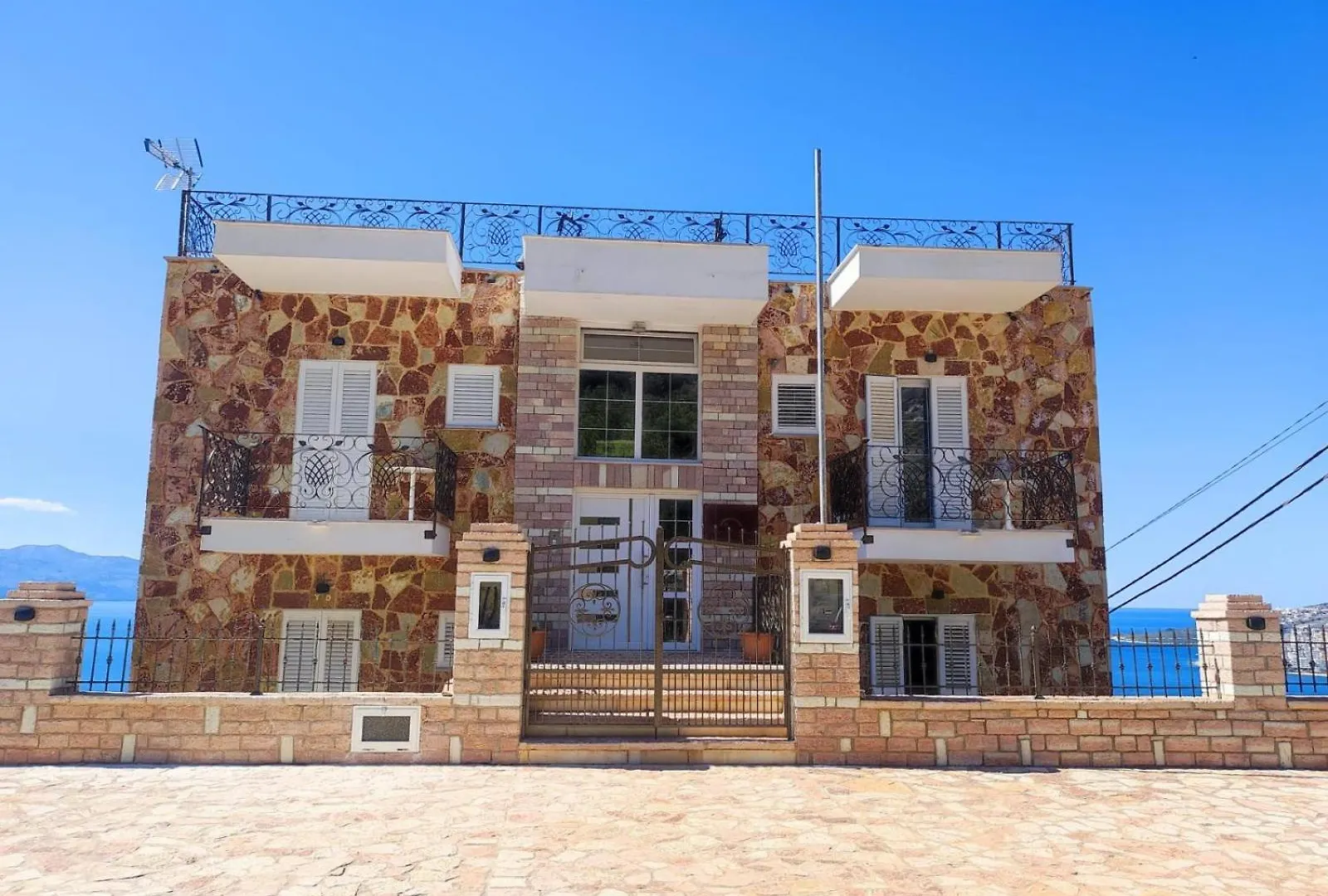 Haus Maximilian Daire Saranda Arnavutluk