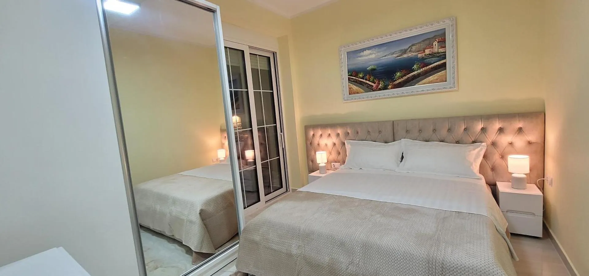 Apartamento Haus Maximilian Sarandë